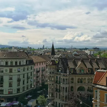 Premium Lochergut 호텔